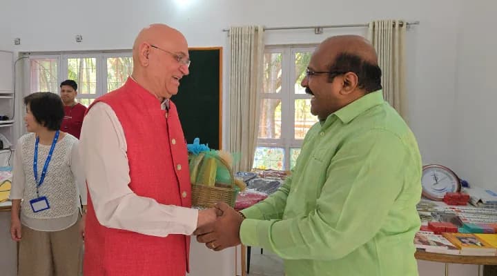 Dr. Madan Kataria — the father of Laughter Yoga